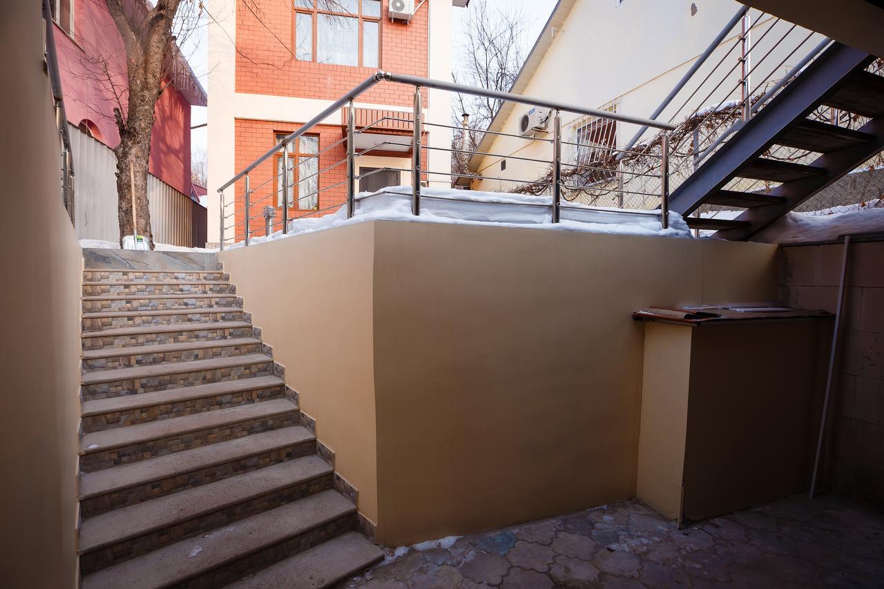 Mountain Road Hostel Almaty Exterior photo