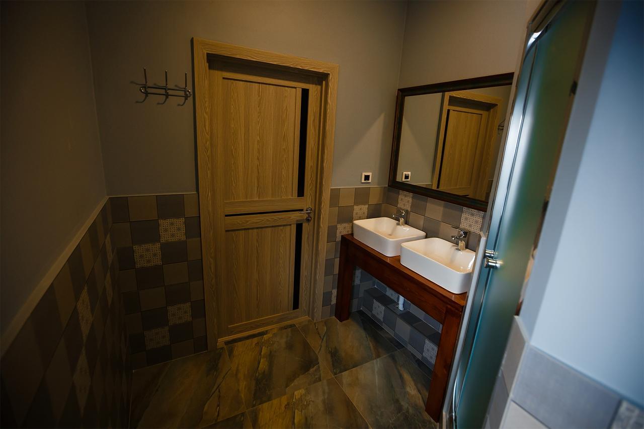 Mountain Road Hostel Almaty Exterior photo